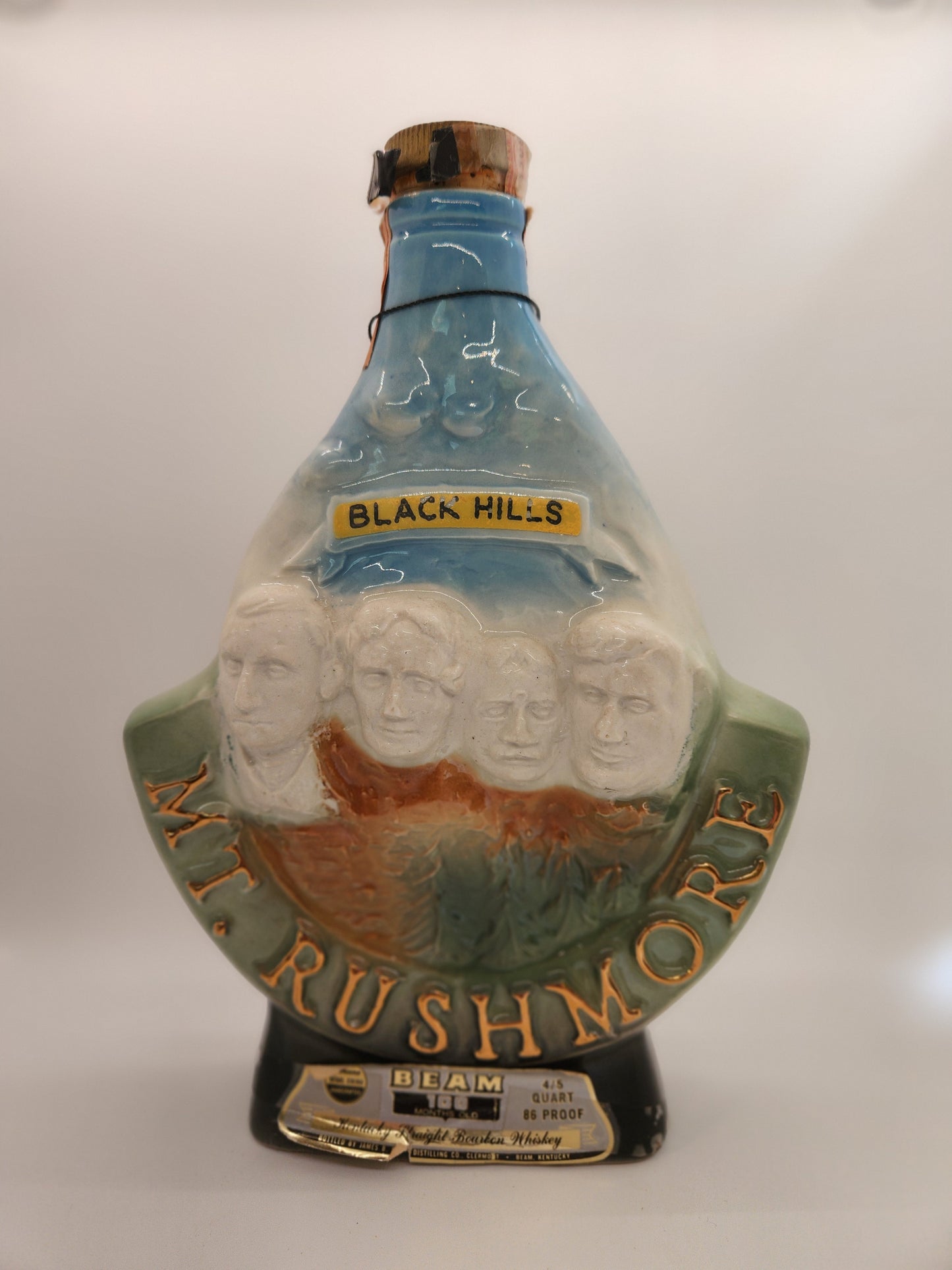 Vintage Jim Beam Mt Rushmore Decanter